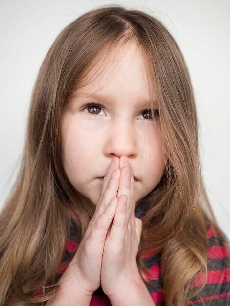 Почему у ребенка трескаются губы и как это исправить